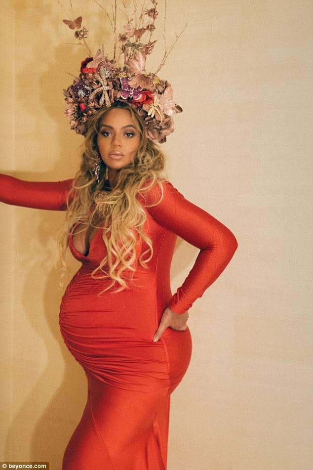 Beyonce's Flawless Pregnancy Poses In Pictures!