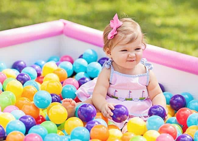 22 Fun Ideas For Your Baby Girl S First Birthday Photo Shoot