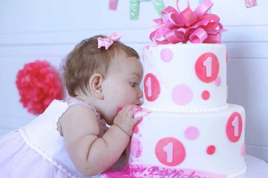 22 Fun Ideas For Your Baby Girl S First Birthday Photo Shoot Page 3 Of 4,Philippines Small Space Kitchen Interior Design