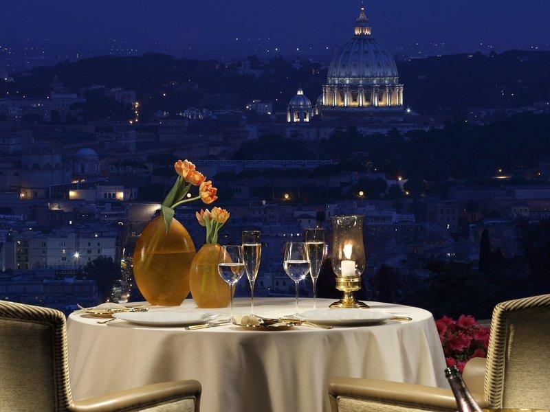 25 Restaurants Around The World With Spectacular Views