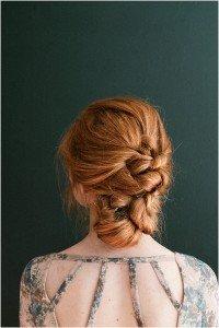 SIMPLE KNOTTED UPDO