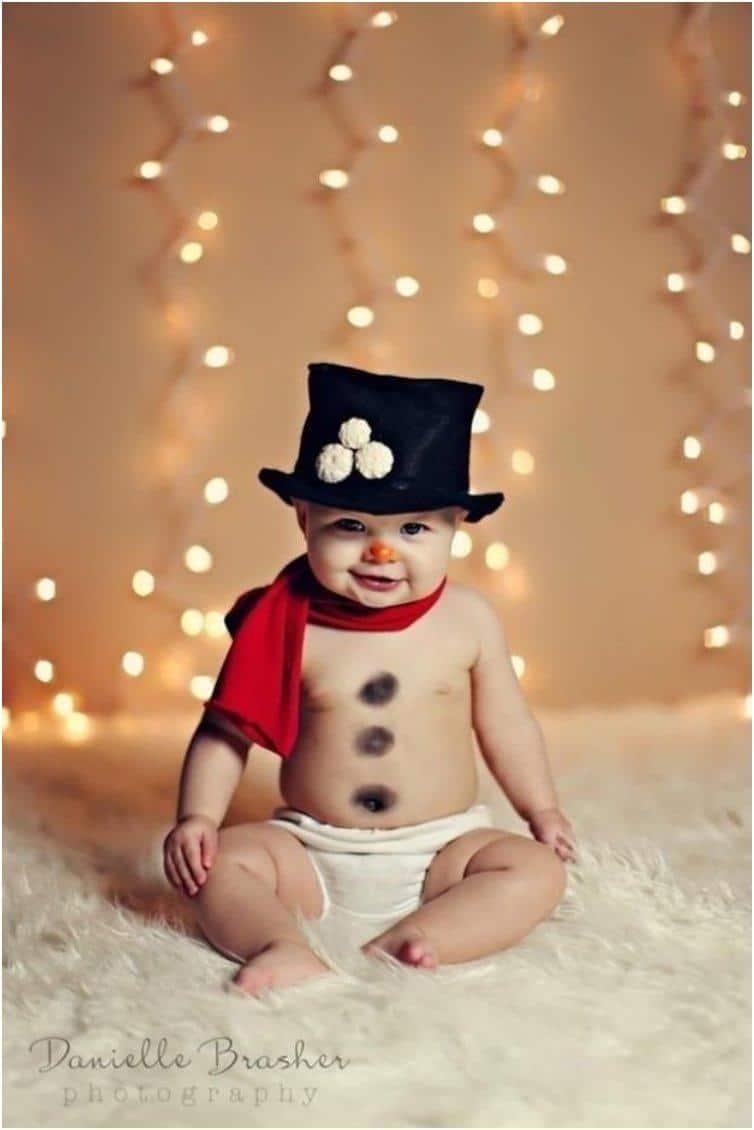 33-absolutely-cute-babies-and-their-first-christmas-photo-shoot