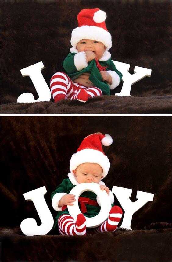 33 Absolutely Cute Babies And Their First Christmas Photo shoot