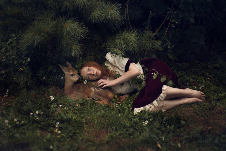 Dreamy And Majestic Beauty Of Girls Photographed With Real Wild Animals