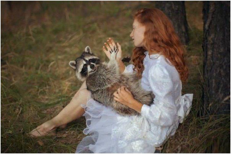 Dreamy And Majestic Beauty Of Girls Photographed With Real Wild Animals