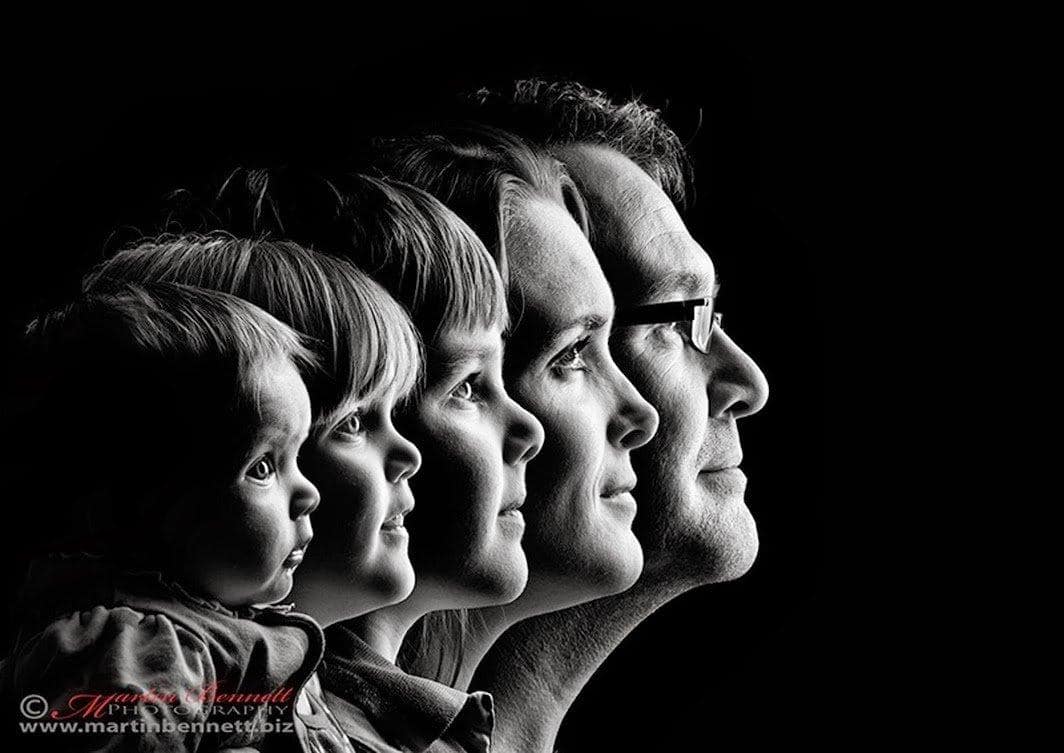 17 Creative and Inspiring Family Portraits For Your Next Photo-shoot