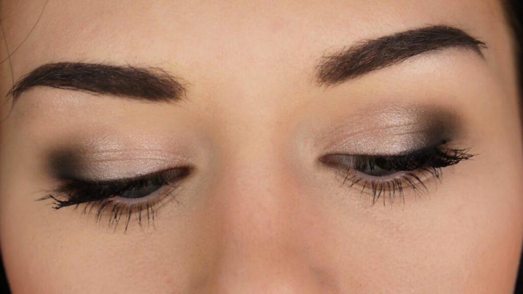 13 Easy Makeup Tricks For Making Your Eyes Pop 