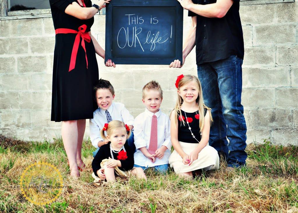 17 Creative and Inspiring Family Portraits For Your Next ...