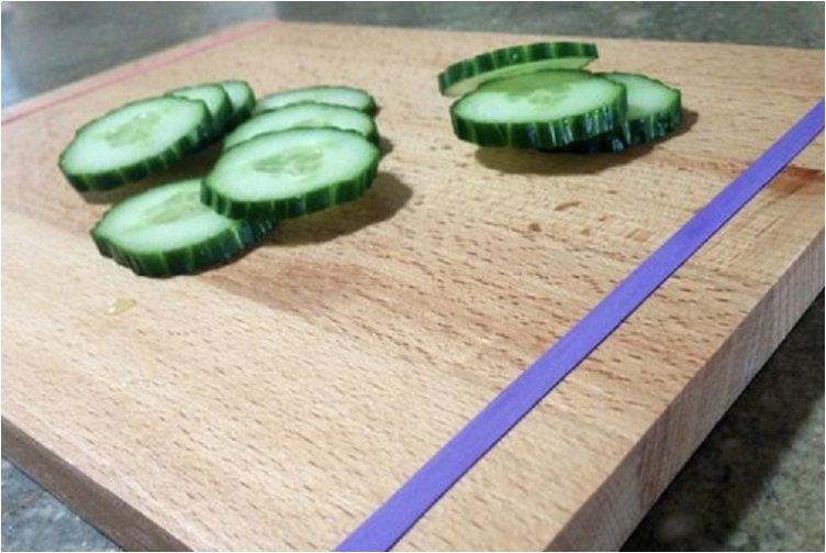 Keep Your Cutting Board From Slipping With Rubber Bands
