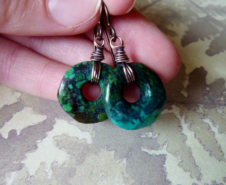 TRANSFORM GEMSTONE DONUTS INTO SIMPLE EARRINGS AND NECKLACES