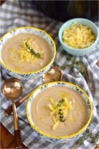 ROASTED CAULIFLOWER AND CHEDDAR SOUP