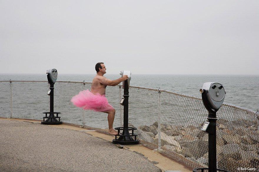 Man-Puts-On-A-Pink-Tutu-And-Travels-The-World-To-Bring-A-Smile-To-His-Wife-Fighting-Breast-Cancer-31