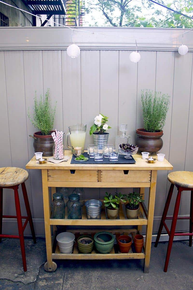 What Every Backyard Party Needs: 12 DIY Outdoor Serving Stations/Carts