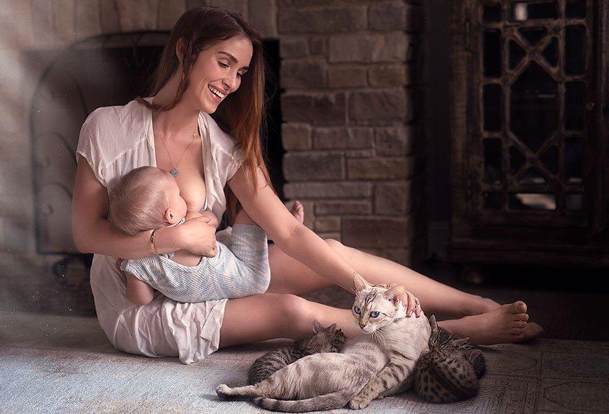 Leigh Felten Breastfeeding Video