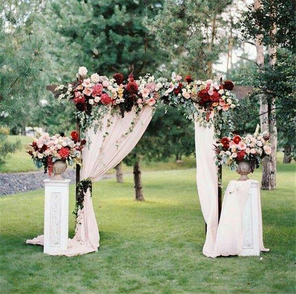 18 Wedding Arch Decoration Ideas With Flowers and Love