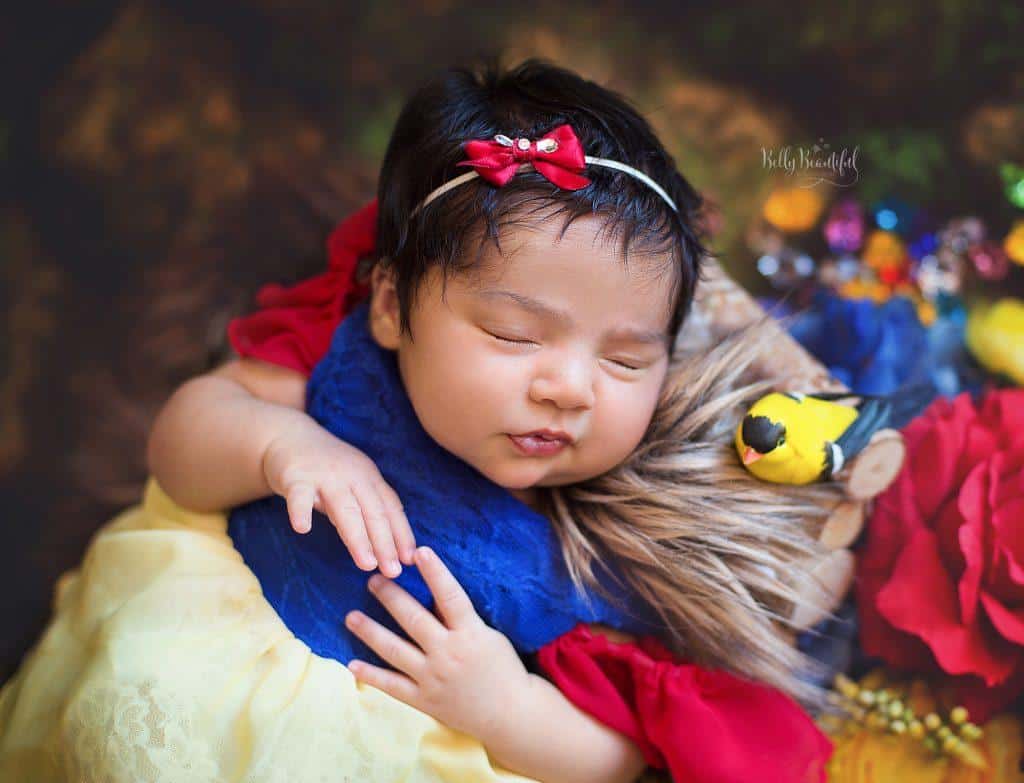 lifebuzz-8dd46e0d908e1705e66683a3c9784982-limit_2000-1024x783 These Six Babies Dressed As Tiny Disney Princesses Will Melt Your Heart!