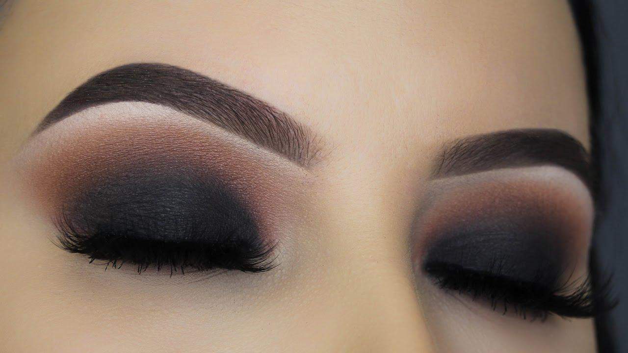 Eyes smokey eye blue look for