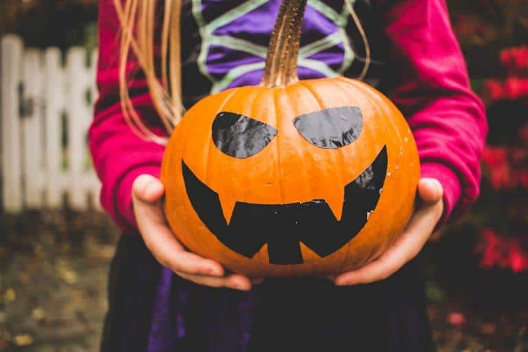 How to Have a Safe Halloween Without Complaints From the Kids