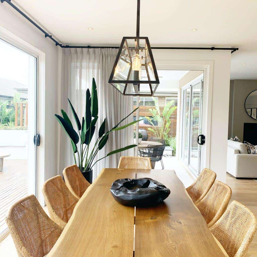 Dining room decor