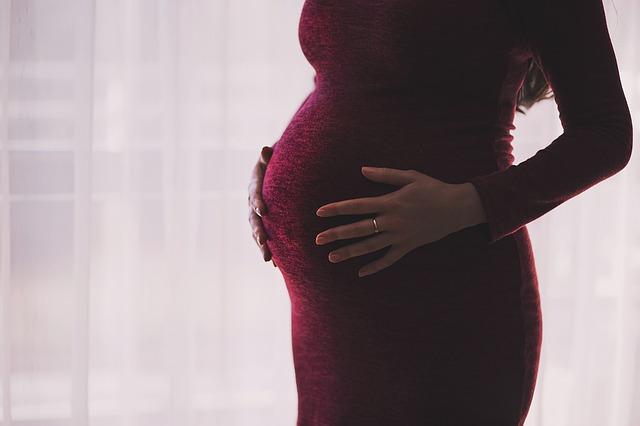 Pregnant During the Pandemic? Here Are 4 Practical Ways to Manage Stress