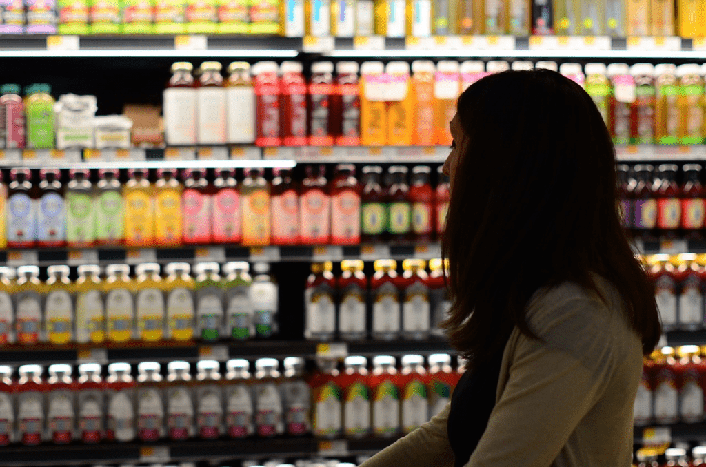 Grocery shopping made easy with six tips