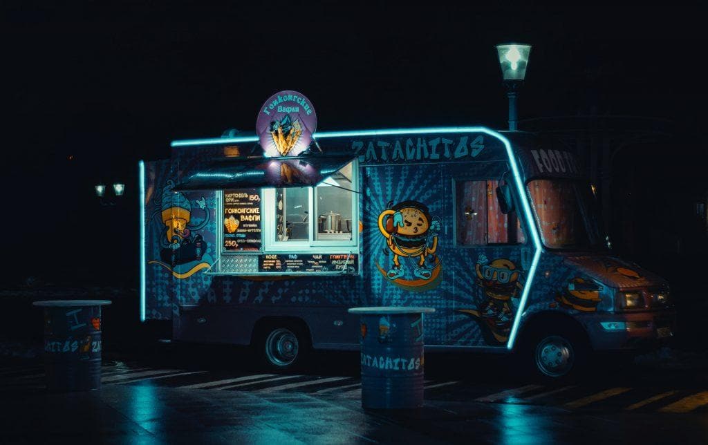 3 Reasons to Build a Custom Food Truck for a Business