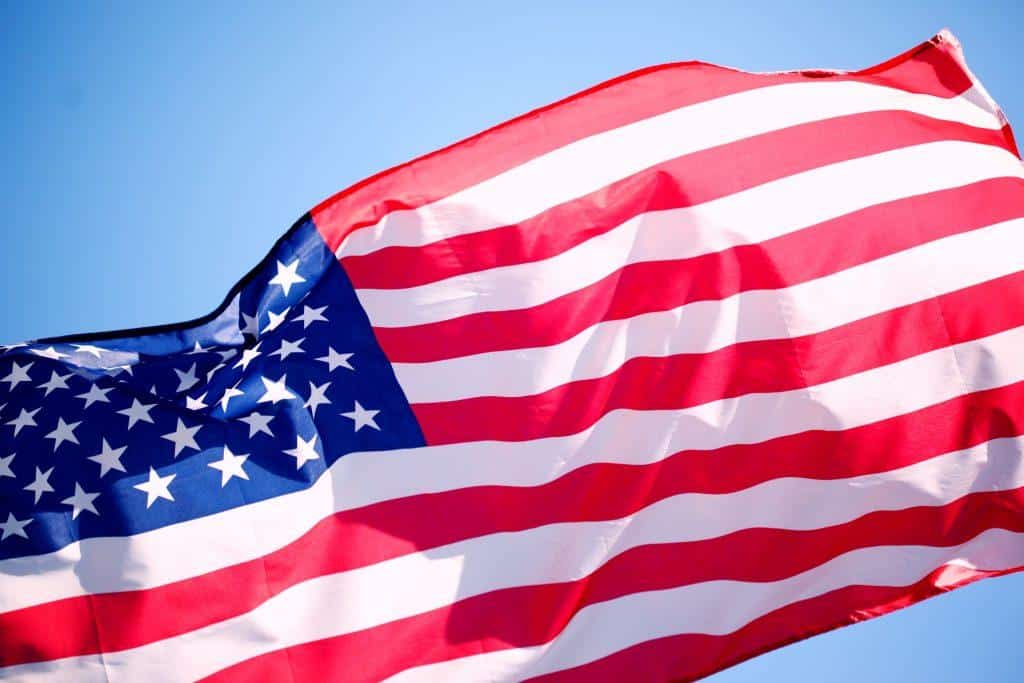 How to keep a flag from wrapping around the pole