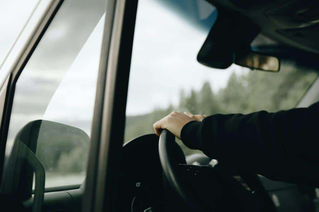 Ways-to-Eliminate-Distracted-Driving | Mamabee Ways-to-Eliminate-Distracted-Driving.