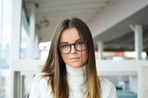 A Guide To Finding the Right Eyeglasses for Your Face Shape