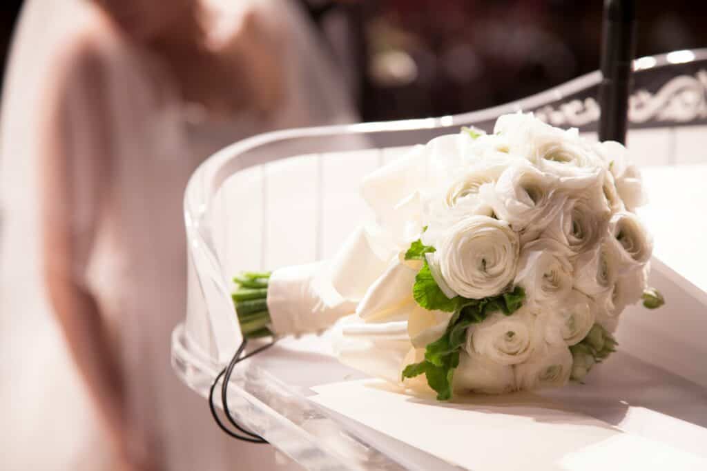 The Million Roses 6 Tips for Making Your Next Bouquet of Roses More Special