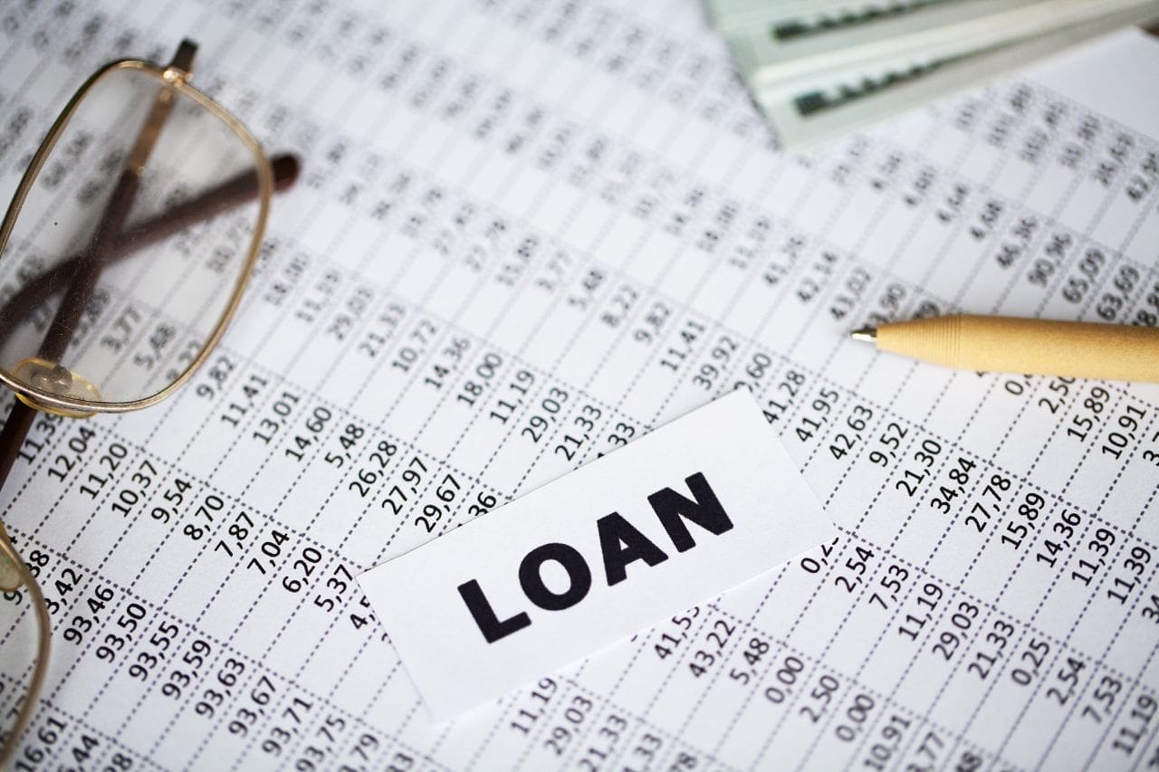 Illustration of loan rollover debt cycle
