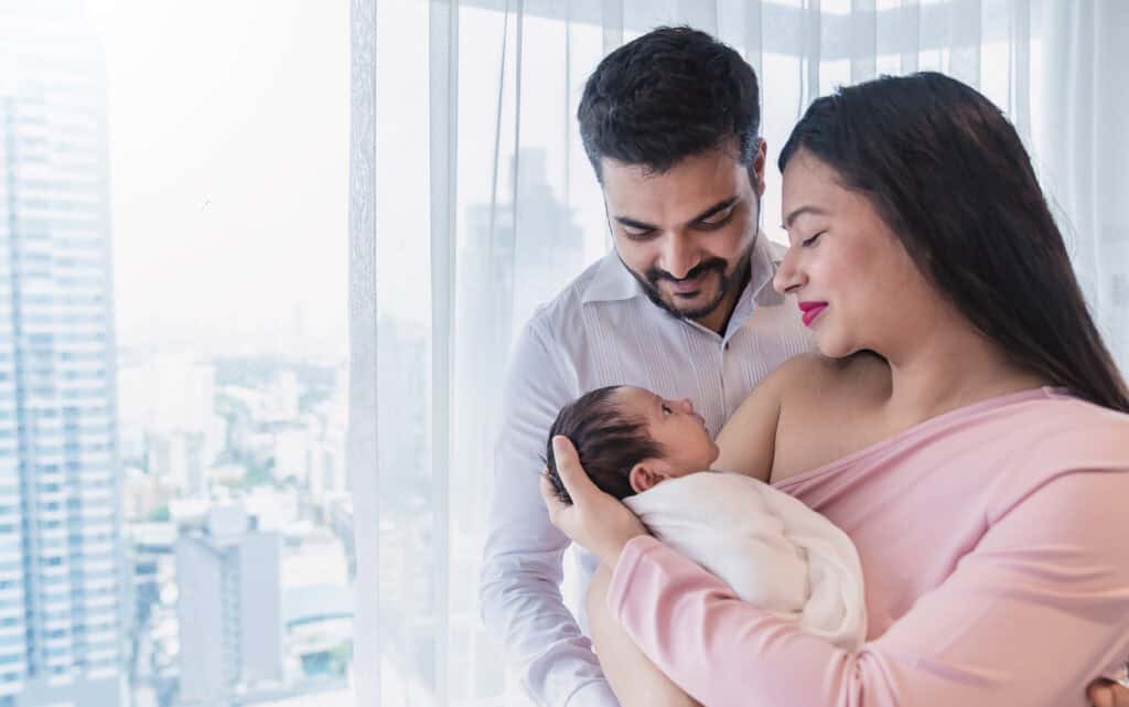 How Much Should a Newborn Eat: First Time Parent's Comprehensive Guide for Feedings