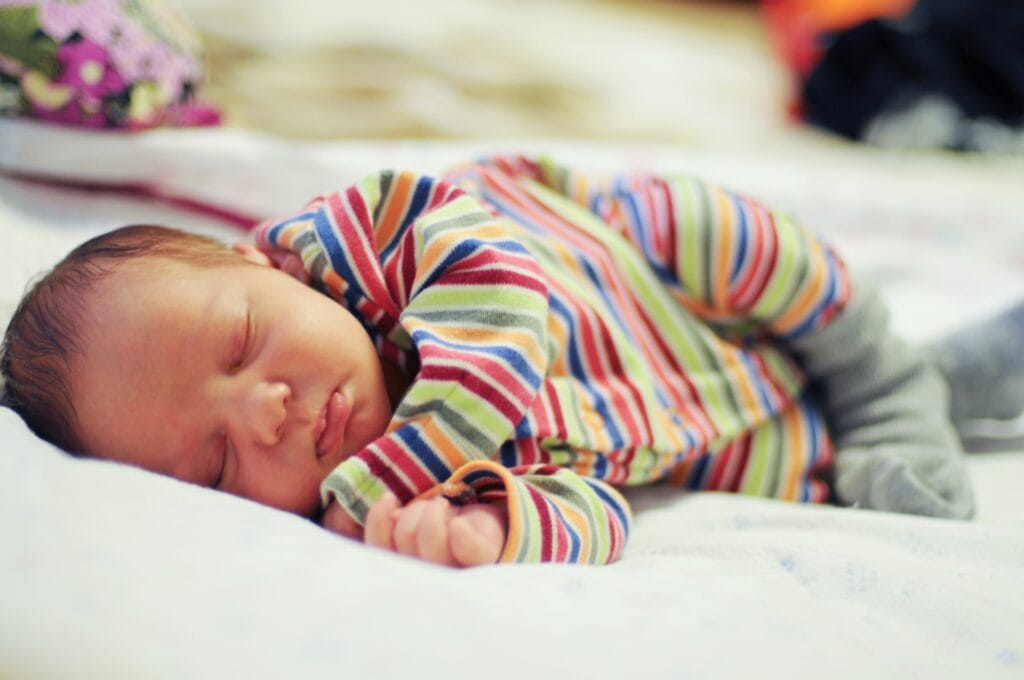 Seasonal Sleep Tips for Babies: A Q&A with Sleep Specialist Sarah Bowmar